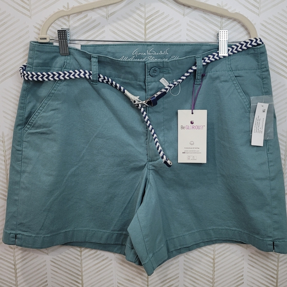 Gloria Vanderbilt Teal Shorts with Navy Chevron Belt